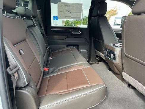 New 2026 GMC Sierra 2500 Denali w/ Denali Reserve Package image 17