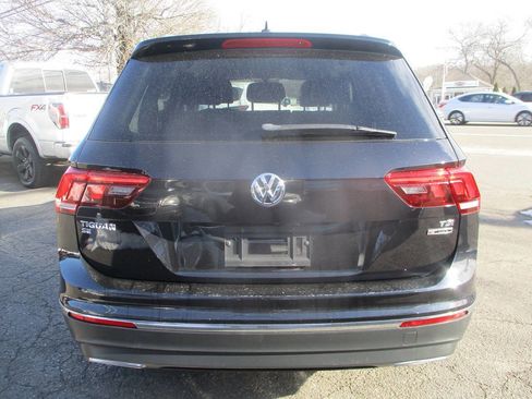 Used 2018 Volkswagen Tiguan SE image 3