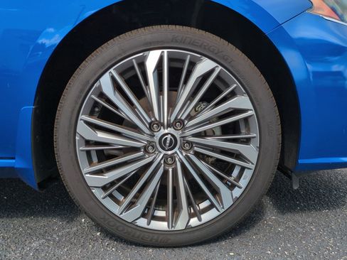 New 2025 Nissan Altima 2.5 SL image 11