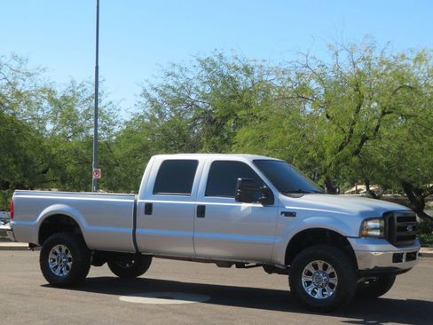 Used 2005 Ford F350 XLT image 4
