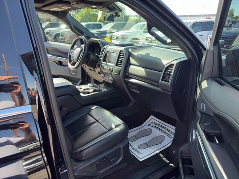Used 2020 Ford Expedition XLT w/ Equipment Group 202A AWD/4WD image 28