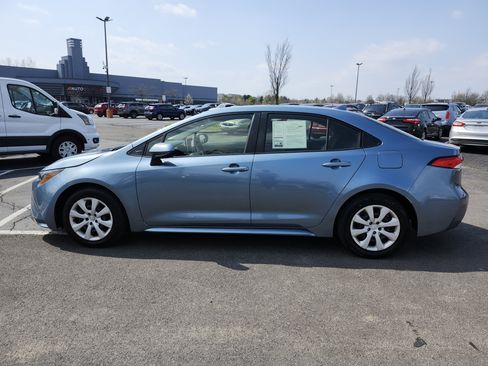 Used 2020 Toyota Corolla LE image 11