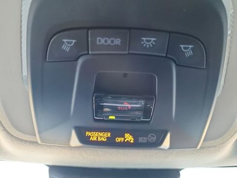 Used 2025 Toyota Corolla LE image 19