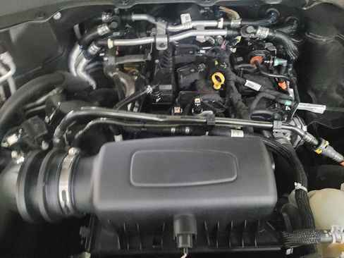 Used 2022 Ford Explorer XLT w/ Equipment Group 202A image 30