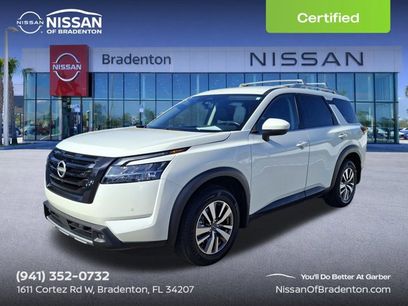 Certified 2023 Nissan Pathfinder SL w/ Lighting Package (N92)