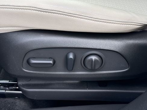Certified 2023 Buick Encore GX Select FWD image 18