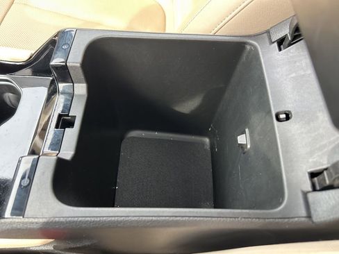 Used 2023 Jeep Grand Cherokee Limited w/ Luxury Tech Group II image 38