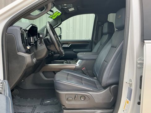 Used 2024 Chevrolet Silverado 3500 High Country AWD/4WD image 9