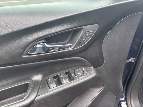 Used 2020 Chevrolet Equinox LT image 41