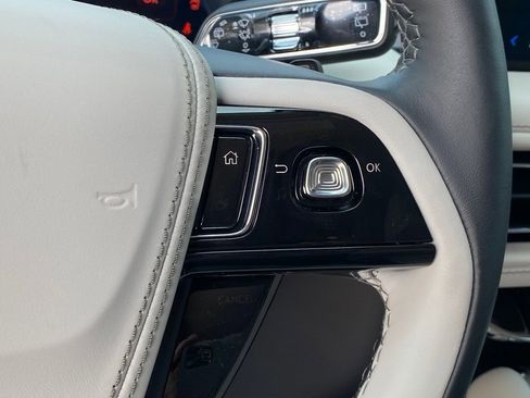 New 2026 Lincoln Aviator 2WD image 26