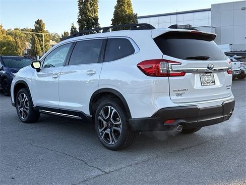 New 2025 Subaru Ascent Limited image 5