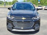 Used 2019 Chevrolet Trax LT w/ LT Convenience Package image 2
