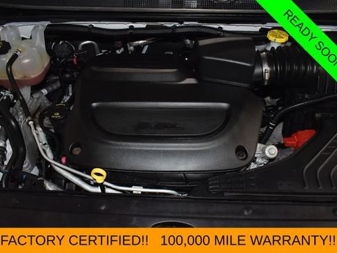 Certified 2025 Chrysler Pacifica Select FWD image 23