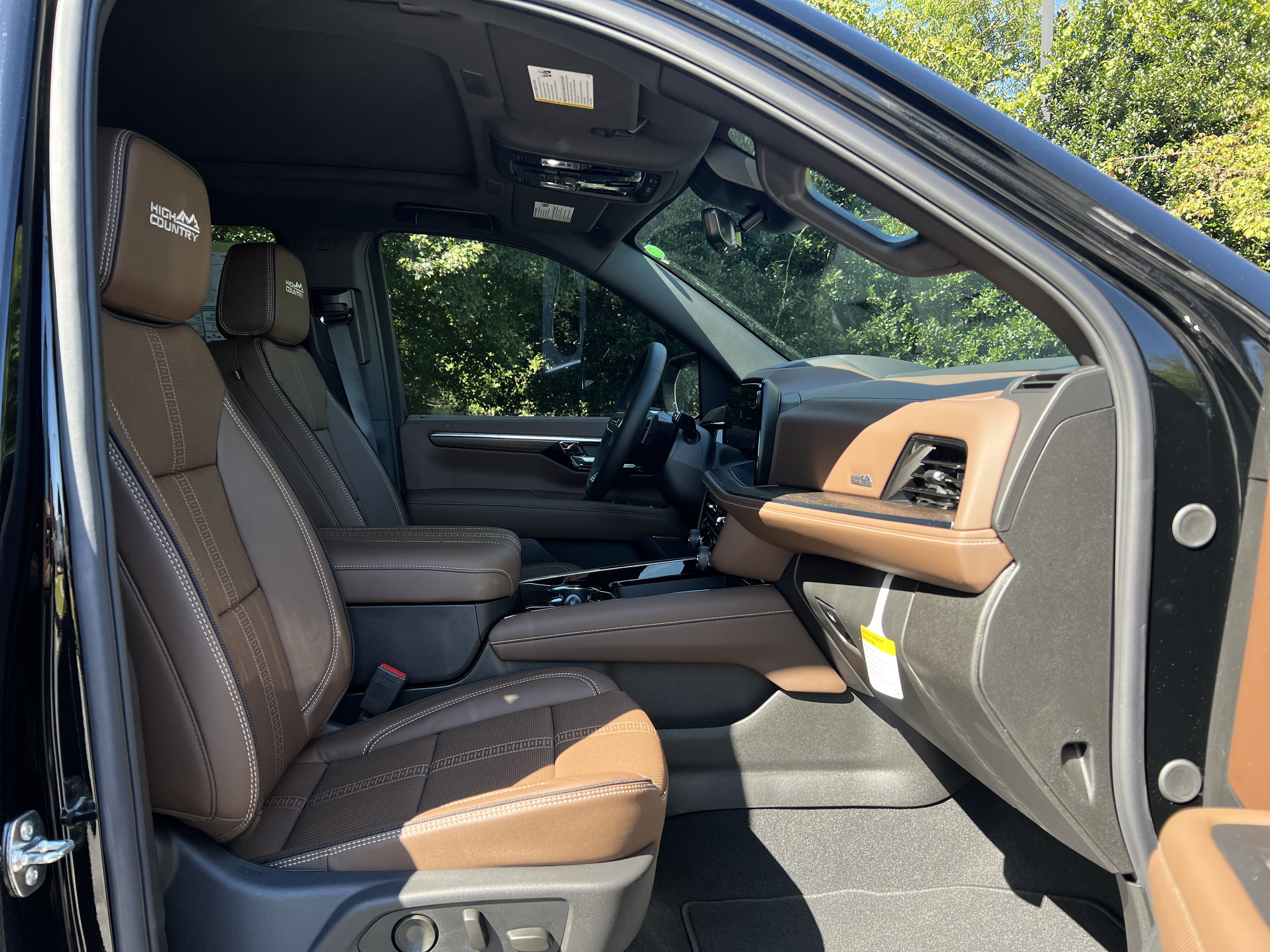 New 2026 Chevrolet Tahoe High Country w/ Sun And Tow Package AWD/4WD image 37