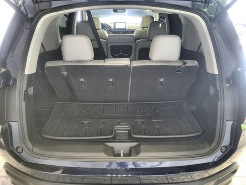 Used 2023 Honda Pilot Touring image 25