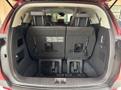 Used 2026 Kia Carnival FWD image 33