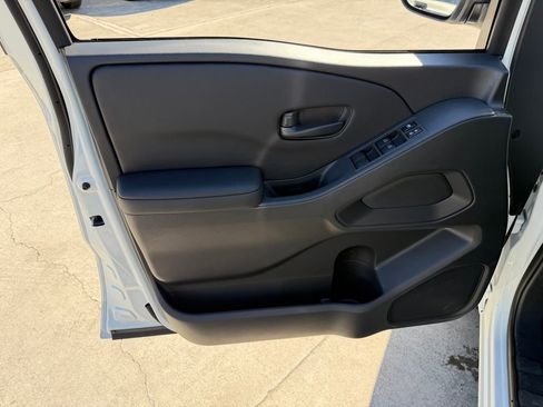 New 2026 Nissan Frontier S image 12