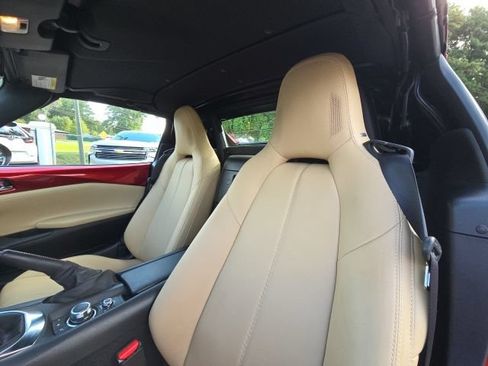 Used 2018 MAZDA MX-5 Miata RF Grand Touring RWD image 19