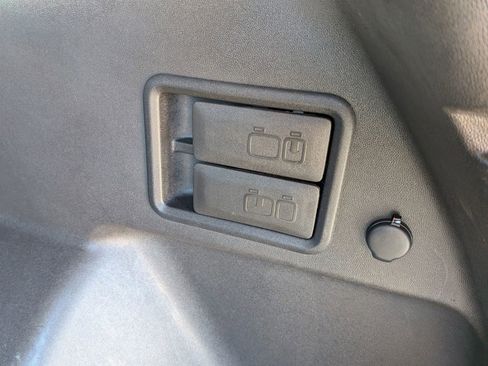 Used 2018 Chevrolet Equinox LT AWD/4WD image 35