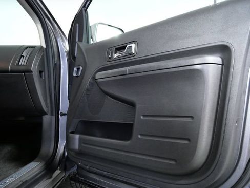 Used 2009 Ford Edge Limited FWD image 10