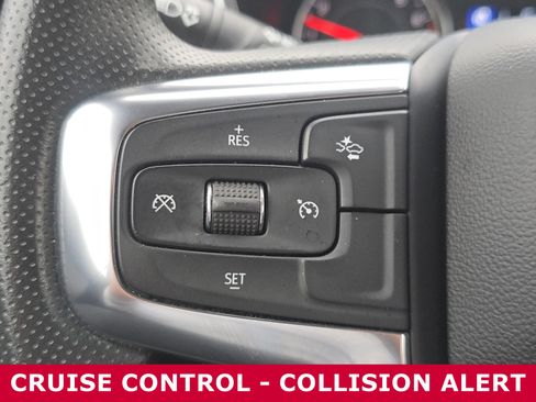 Used 2025 Chevrolet Blazer LT image 8