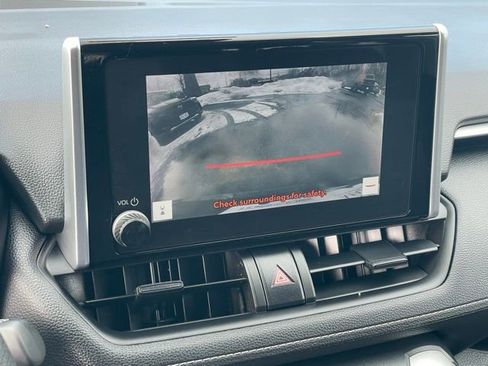Used 2023 Toyota RAV4 LE AWD/4WD image 19