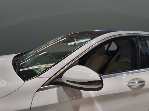 Used 2021 Mercedes-Benz C 300 4MATIC Sedan image 10
