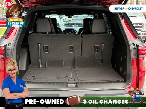 Used 2022 Chevrolet Traverse RS FWD image 11