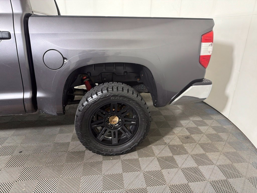 Used 2015 Toyota Tundra SR5 w/ TRD Off Road Package AWD/4WD image 5