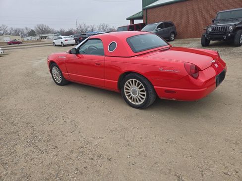 Used 2005 Ford Thunderbird RWD image 12