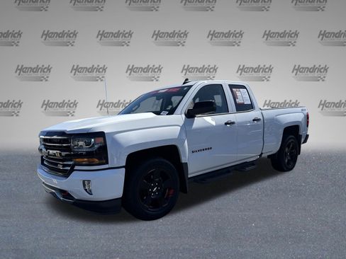Used 2017 Chevrolet Silverado 1500 LT w/ Redline Edition image 5