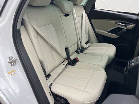 New 2025 Audi Q5 Premium image 25