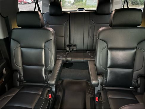 Used 2019 Chevrolet Suburban LT AWD/4WD image 29