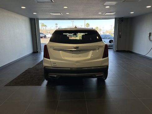 Used 2020 Cadillac XT5 Premium Luxury w/ LPO, Floor Liner Package image 6
