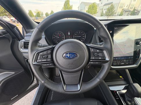 Used 2025 Subaru Forester Limited AWD/4WD image 9