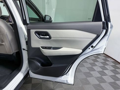 Certified 2023 Nissan Rogue SL FWD image 46