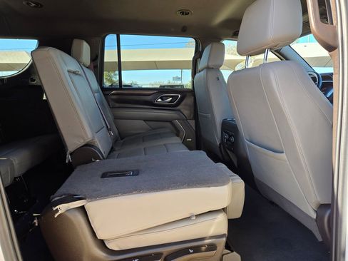 Certified 2023 Chevrolet Suburban LT image 28