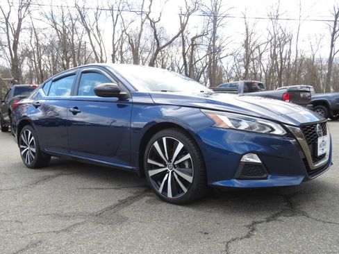 Used 2021 Nissan Altima 2.5 SR AWD/4WD image 3