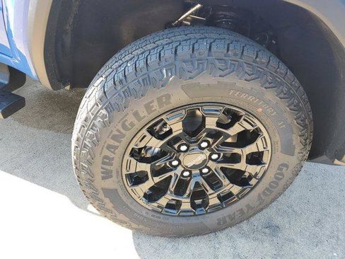 New 2026 GMC Canyon Elevation w/ Convenience Package image 8