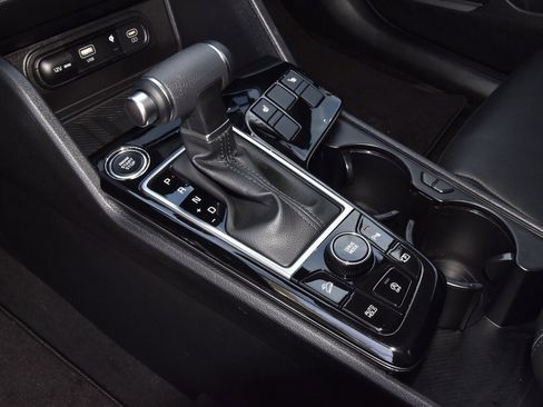 Used 2023 Kia Sportage EX image 30