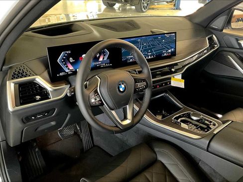 New 2026 BMW X5 xDrive50e w/ Climate Comfort Package image 8