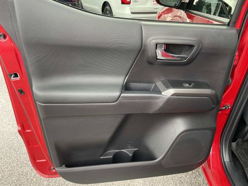 Used 2023 Toyota Tacoma TRD Off-Road image 13