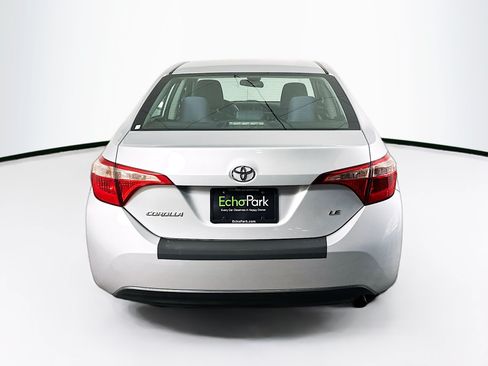 Used 2018 Toyota Corolla LE FWD image 7