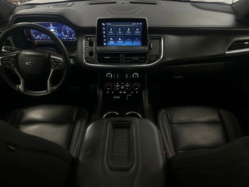 Used 2023 Chevrolet Tahoe Z71 w/ Luxury Package image 3