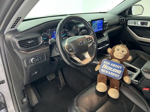 Used 2022 Ford Explorer Limited AWD/4WD image 10
