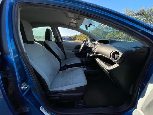 Used 2012 Toyota Prius C One image 25