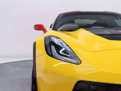 Used 2018 Chevrolet Corvette Z06 RWD image 20