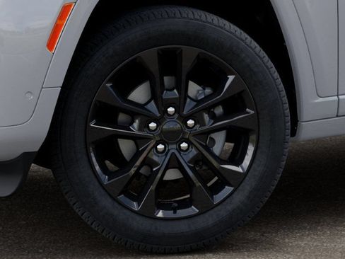 New 2026 Jeep Grand Cherokee L Limited AWD/4WD image 8