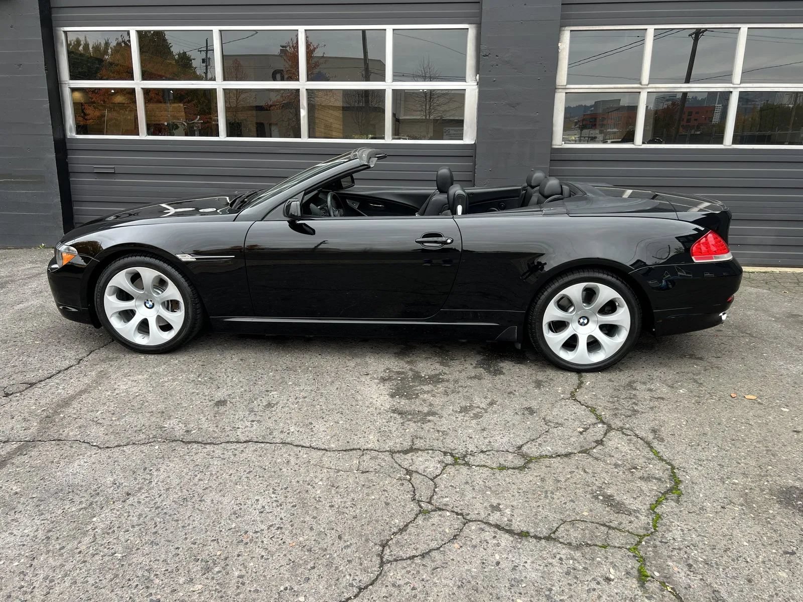 Used 2007 BMW 650i Convertible RWD image 11