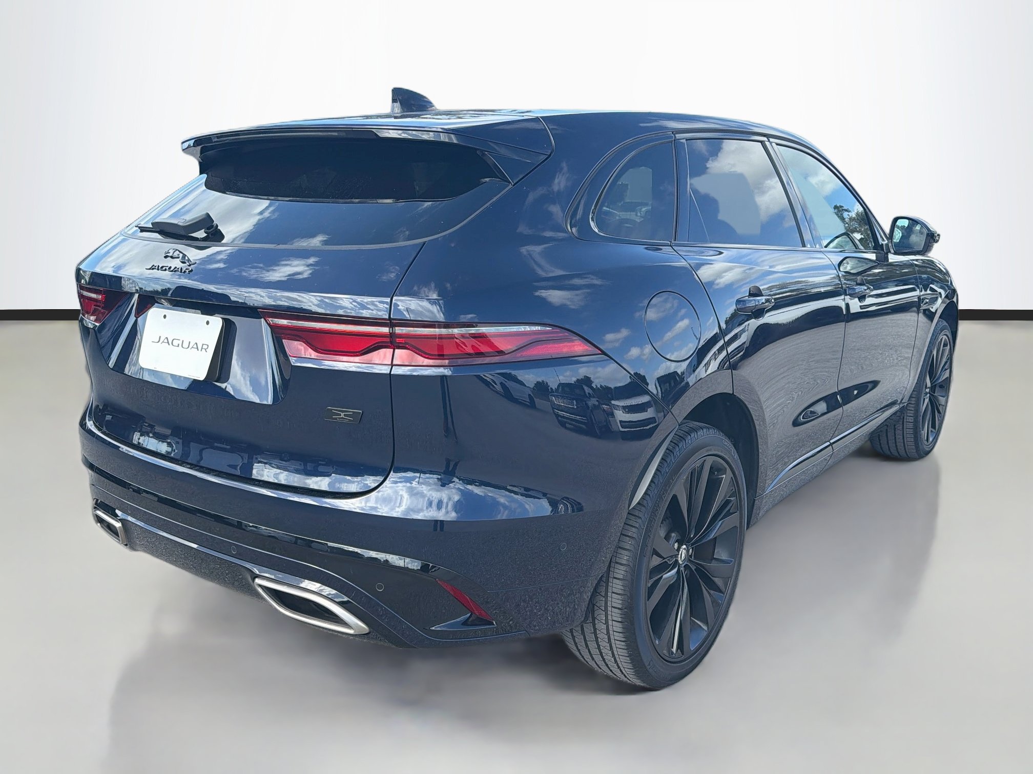 Used 2026 Jaguar F-PACE R-Dynamic S AWD/4WD image 5